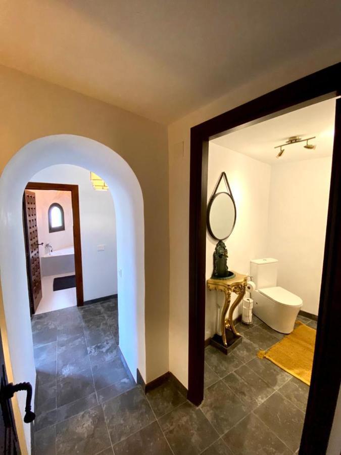 Laura Las Flores Calpe Exterior photo